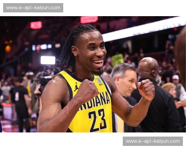 热血重燃！尼克斯vs步行者录像深度复盘：这一战，不仅是篮球，更是男人的勋章